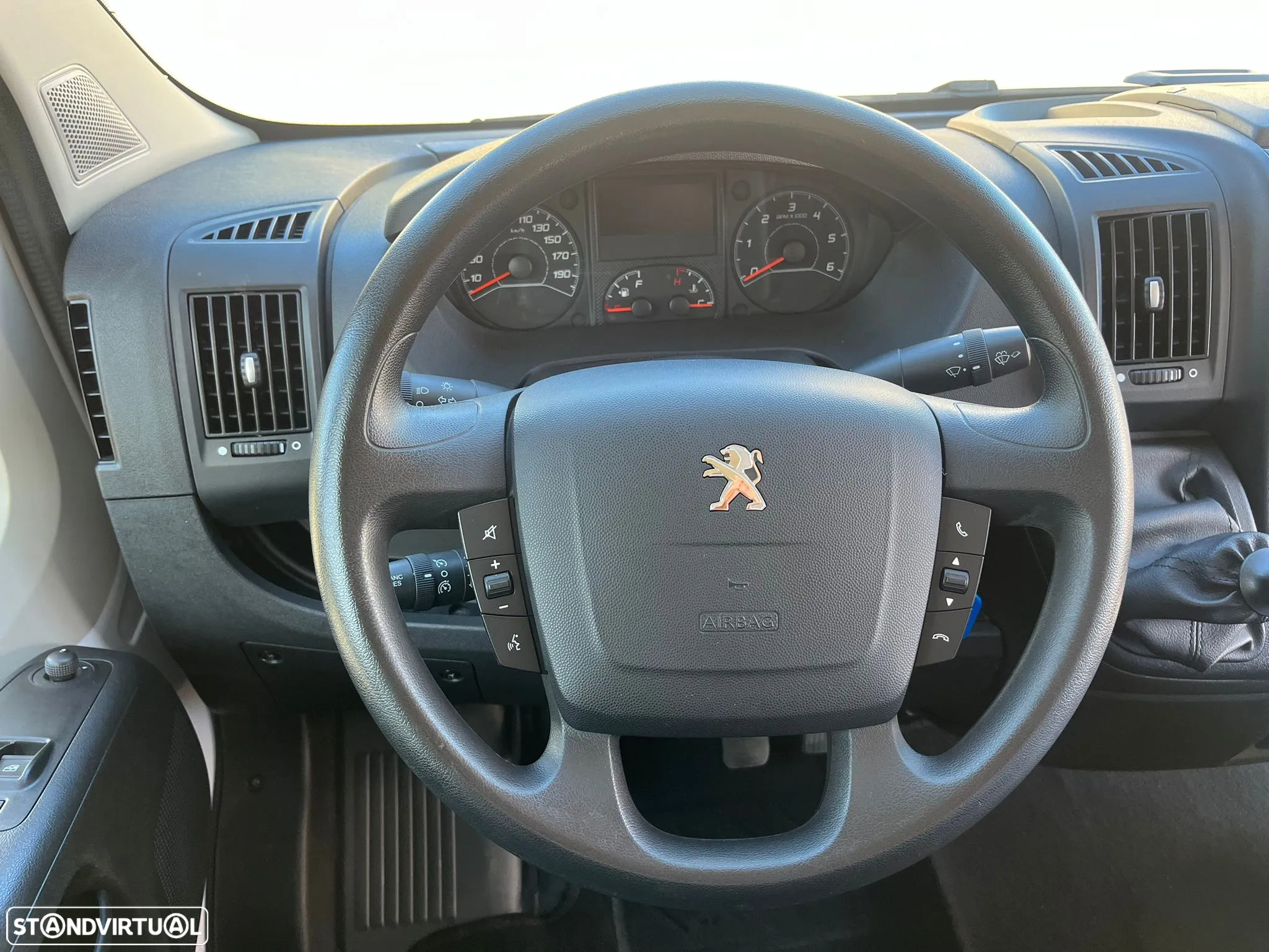 Peugeot Boxer 2.2 BlueHDi 120cv L3 H3 - IVA DEDUTÍVEL - 23