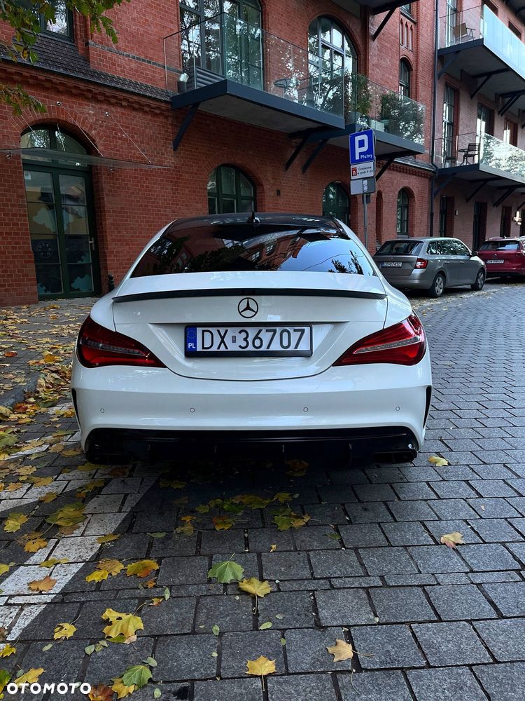 Mercedes-Benz CLA 200 7G-DCT AMG Line - 12