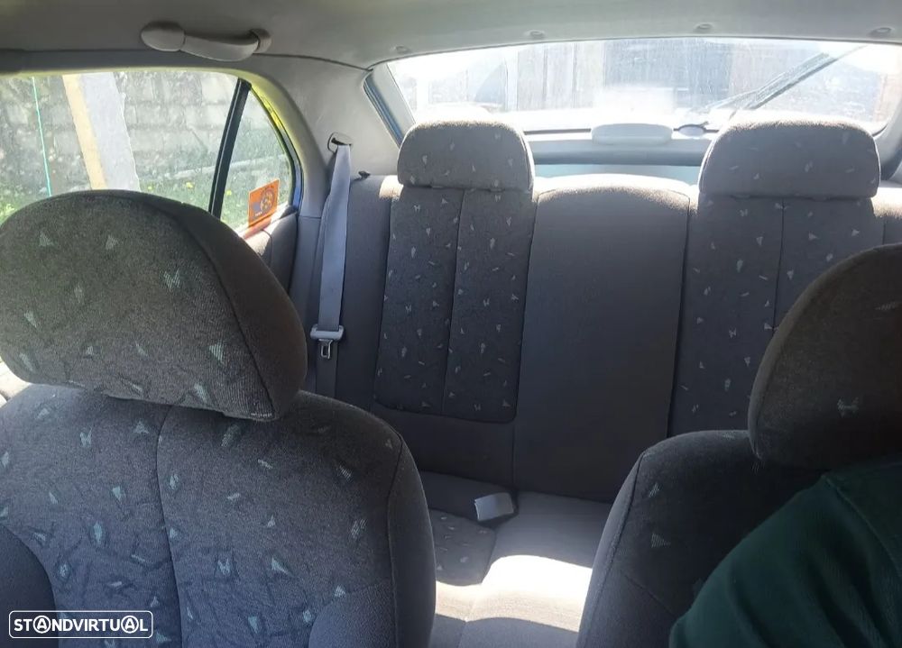 Hyundai Accent 1.3 GLS - 4