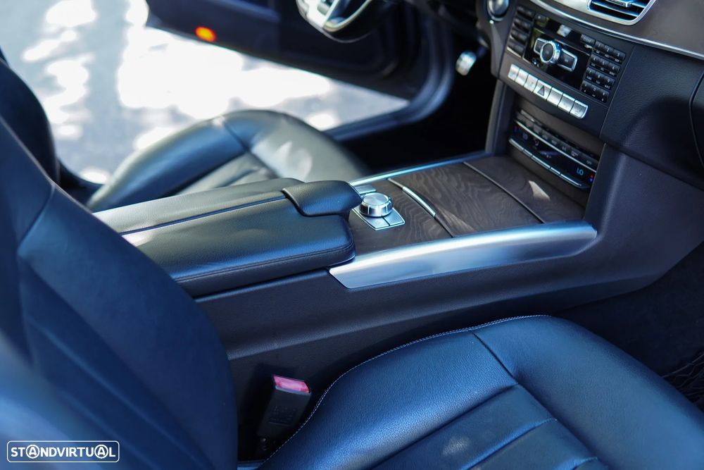 Mercedes-Benz E 300 Bluetec Hybrid Avantgarde - 55