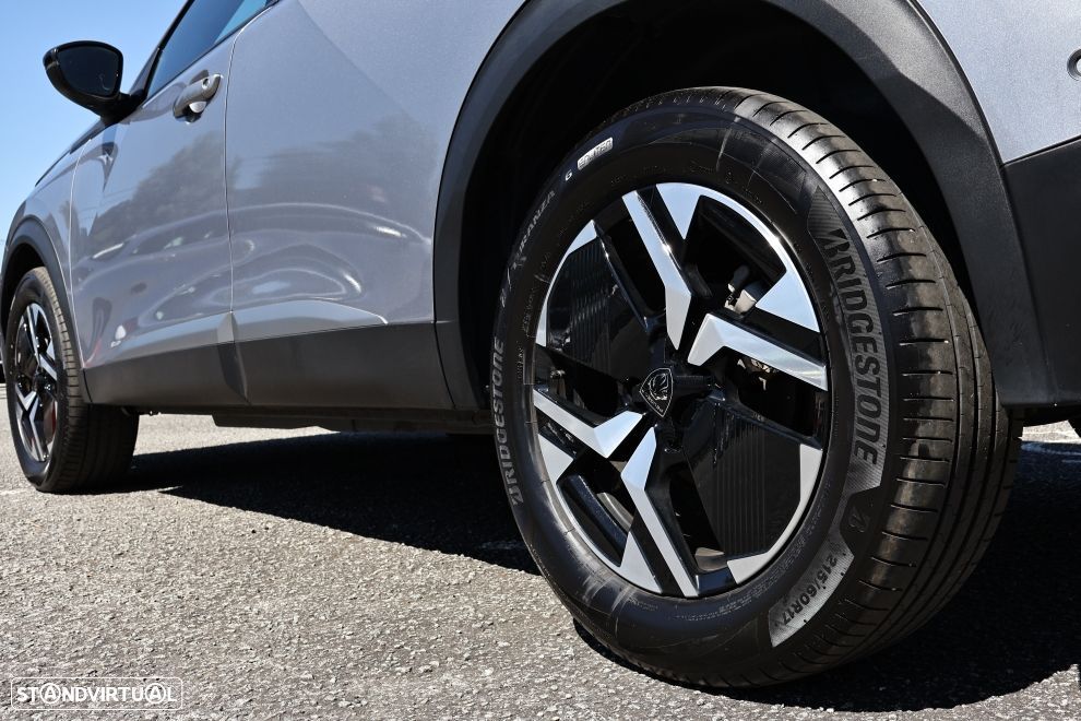 Peugeot 2008 1.2 Hybrid Allure e-DCS6 - 5