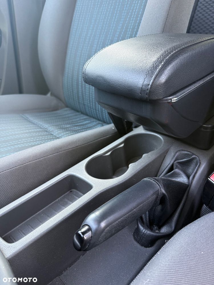 Ford Focus 1.4 Ambiente - 17