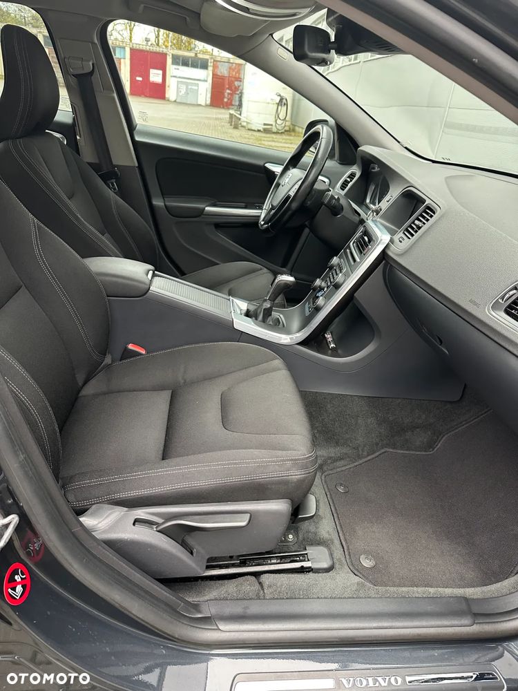 Volvo S60 D4 Drive-E Kinetic - 13