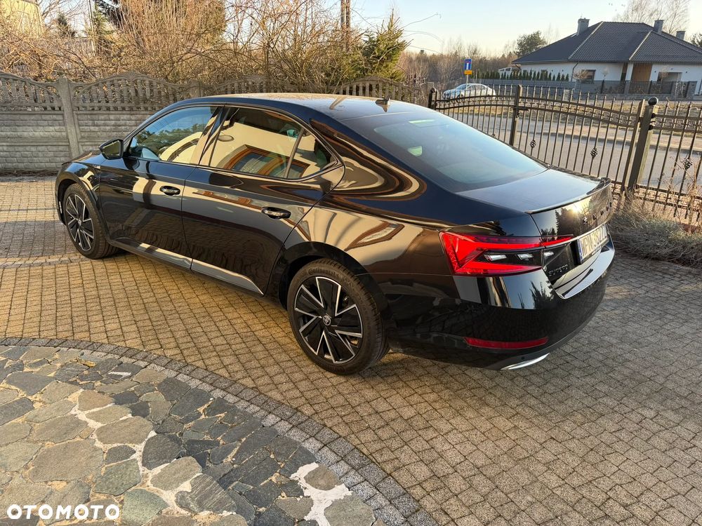 Skoda Superb 2.0 TDI SCR Sportline DSG - 4