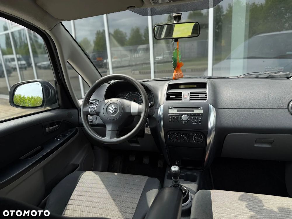 Suzuki SX4 1.6 DDiS Comfort - 32