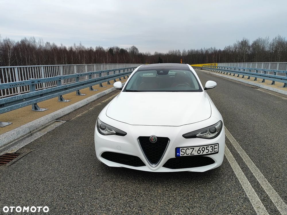 Alfa Romeo Giulia 2.0 Turbo 16V AT8-Q4 Ti - 2