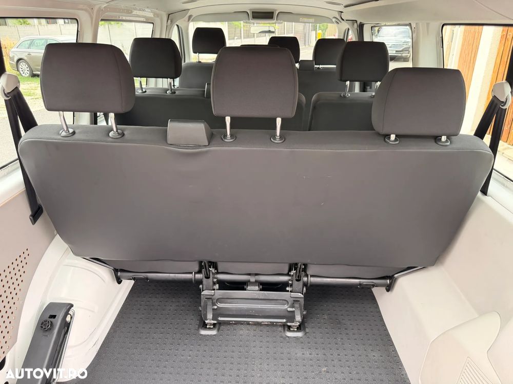 Volkswagen Transporter - 17