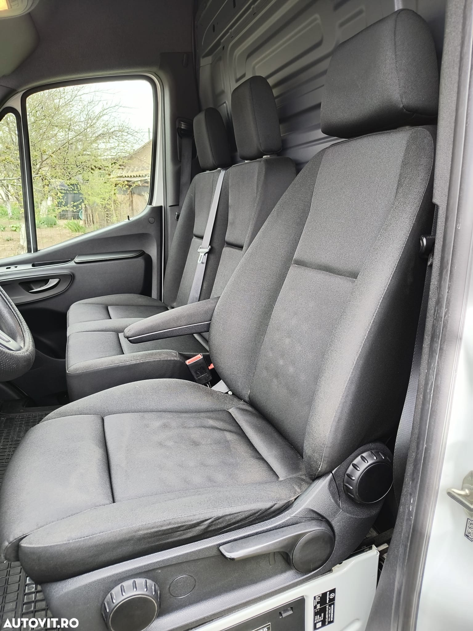 Mercedes-Benz Sprinter - 7