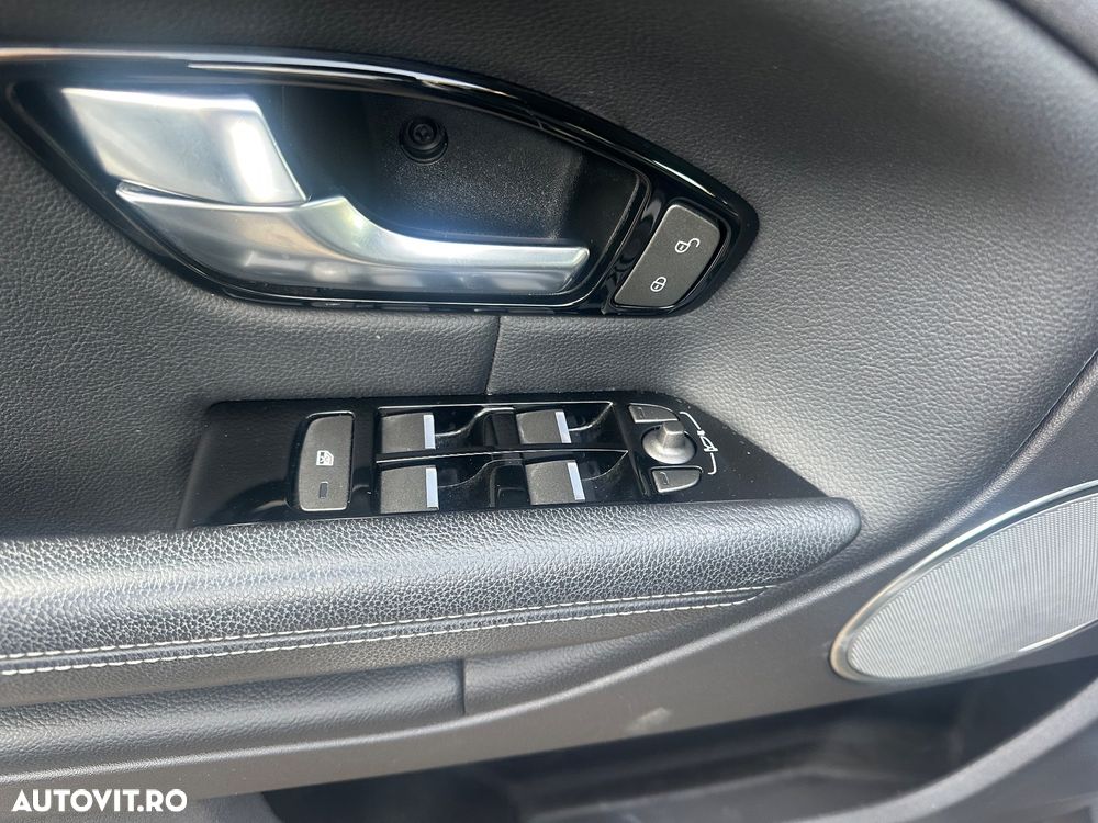 Land Rover Range Rover Evoque - 16