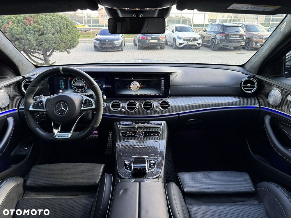 Mercedes-Benz Klasa E AMG 63 S 4-Matic+ - 12