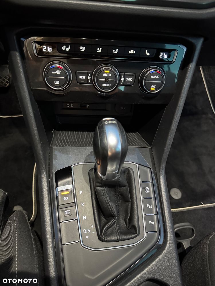 Volkswagen Tiguan - 22