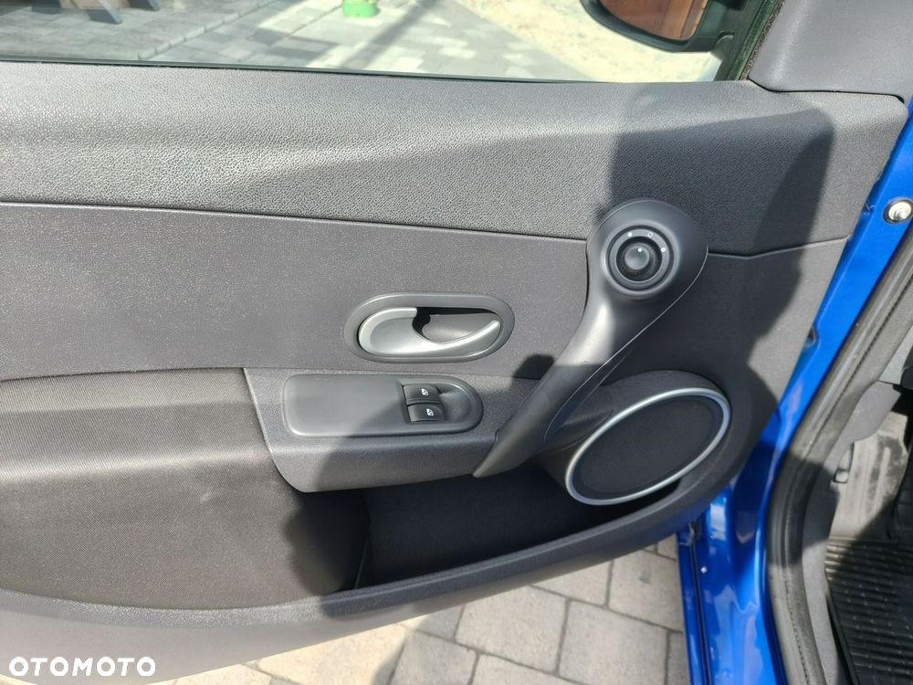 Renault Clio - 16