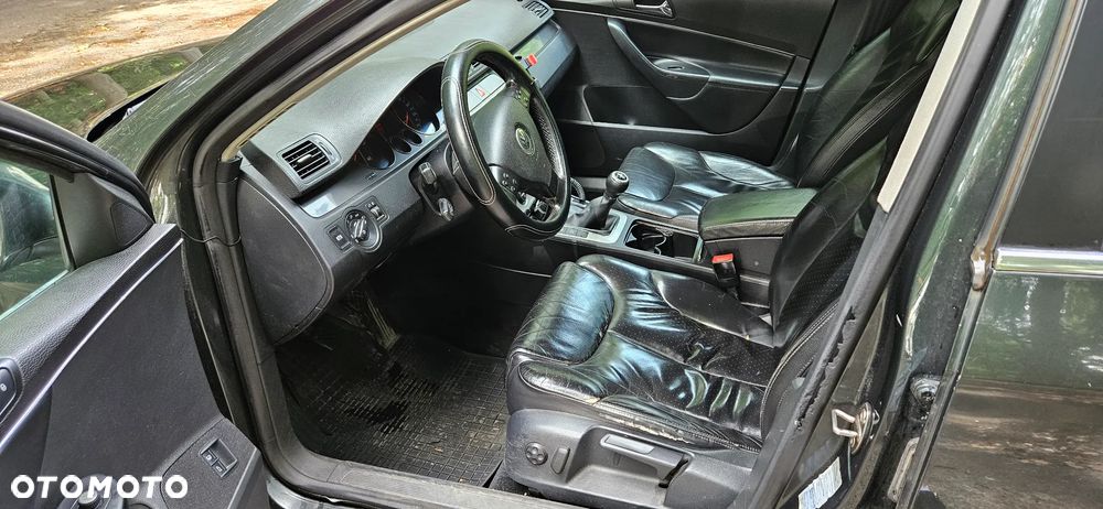 Volkswagen Passat 1.9 TDI Highline - 5