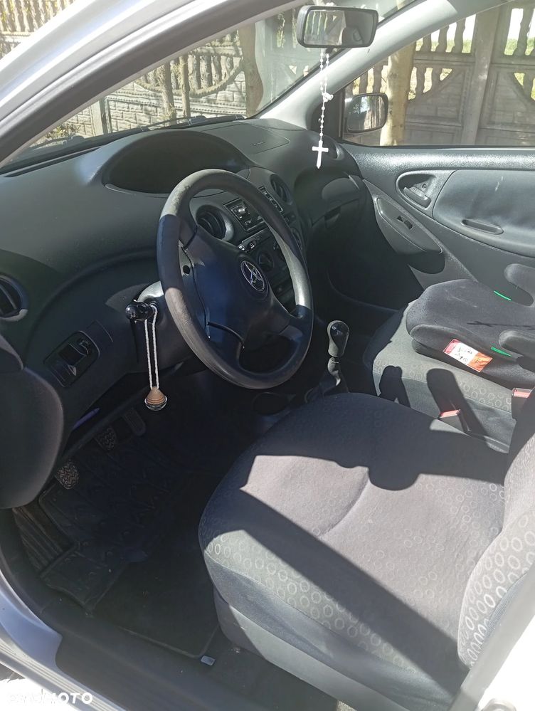 Toyota Yaris 1.0 Luna - 14