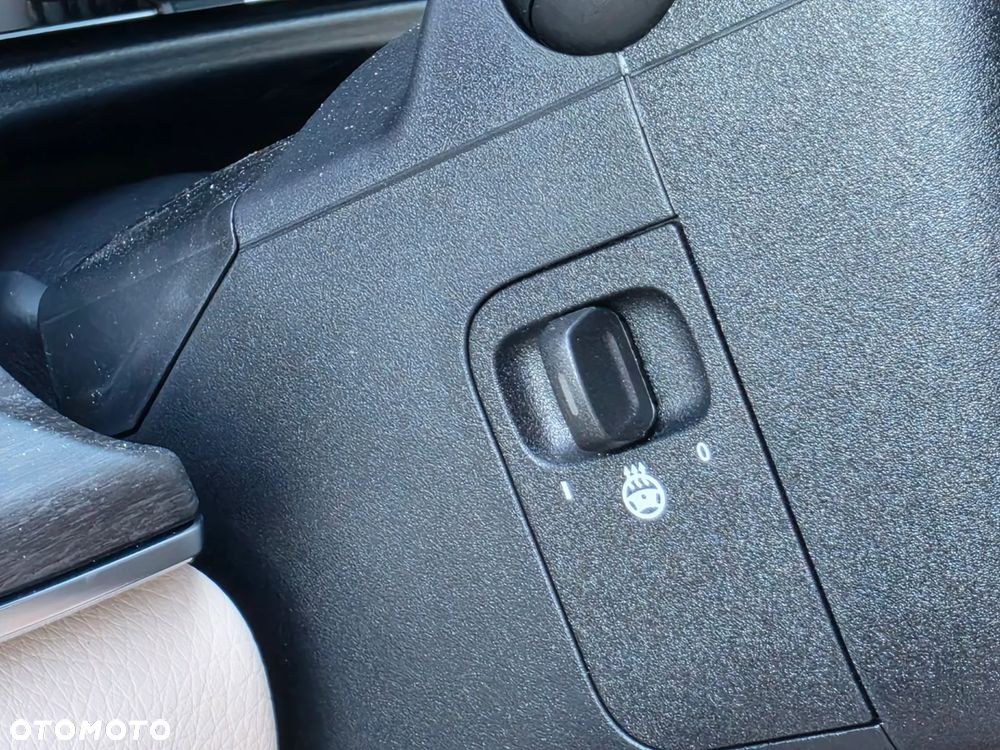 Mercedes-Benz Klasa V 300 d 4-Matic 9G-Tronic Exclusive (ekstra dł) - 25