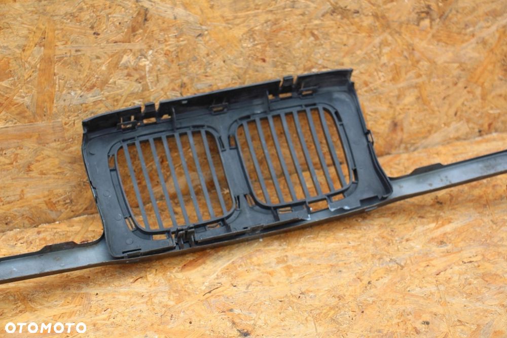 Grill Atrapa nosek nerki BMW 7 e32 oryginalne wąskie - 7