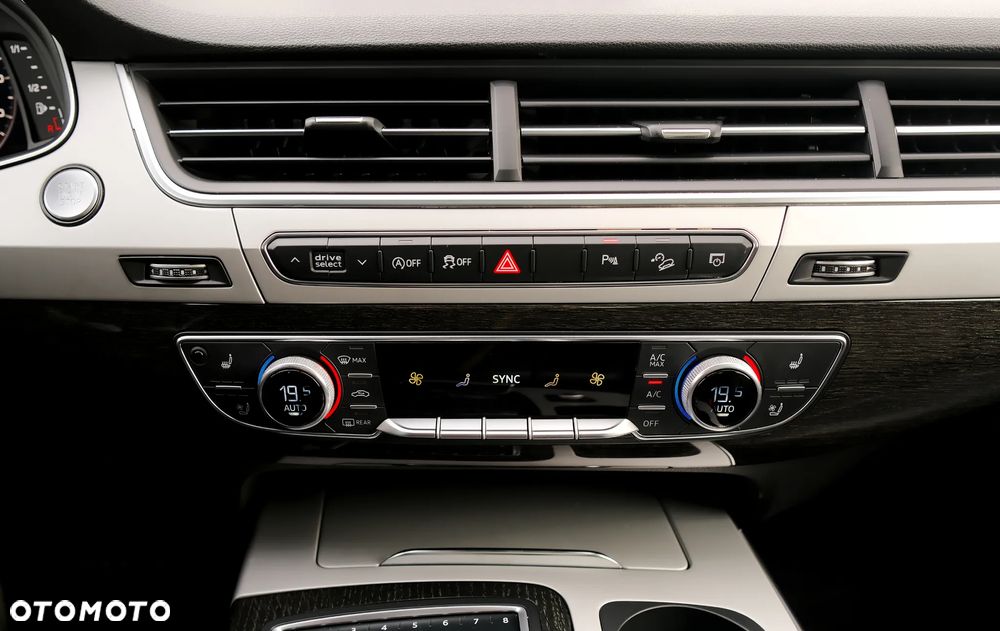 Audi Q7 3.0 TFSI Quattro Tiptronic - 23