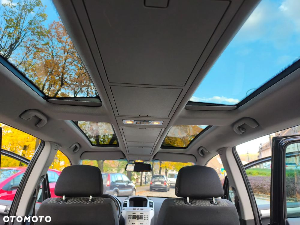 Opel Zafira - 24