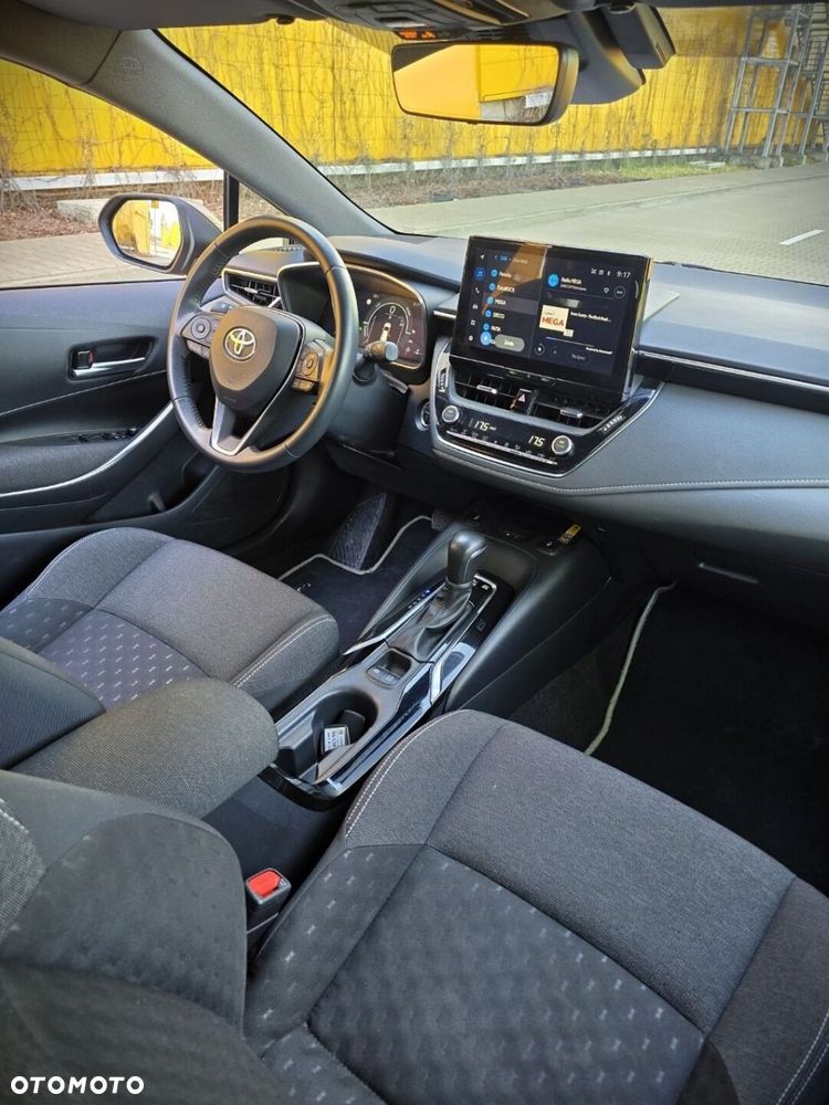 Toyota Corolla 1.8 Hybrid Comfort - 18