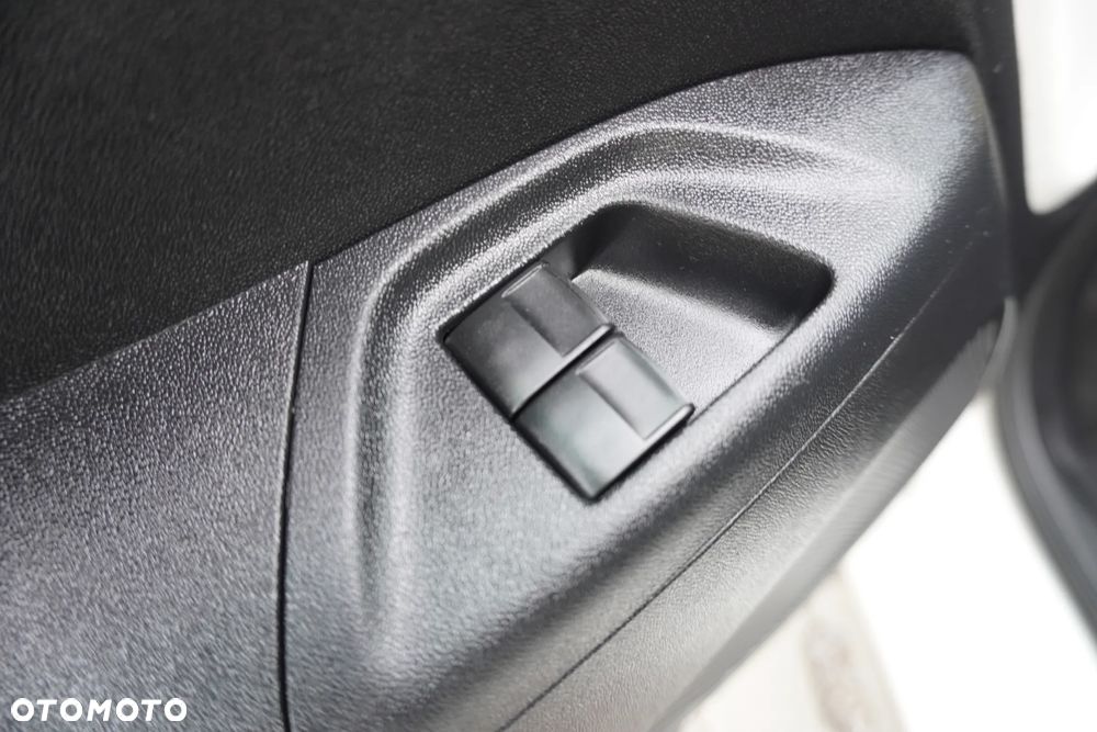 Peugeot 108 VTI 72 ETG5 Top Allure - 32