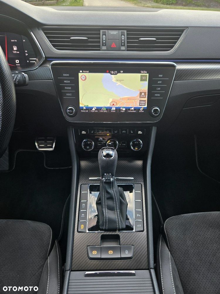 Skoda Superb 2.0 TSI Sportline DSG - 25