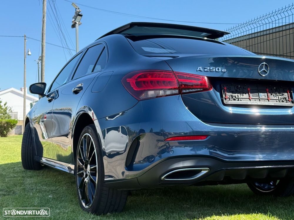 Mercedes-Benz A 250 Limousine e 8G-DCT AMG Line Advanced Plus - 4