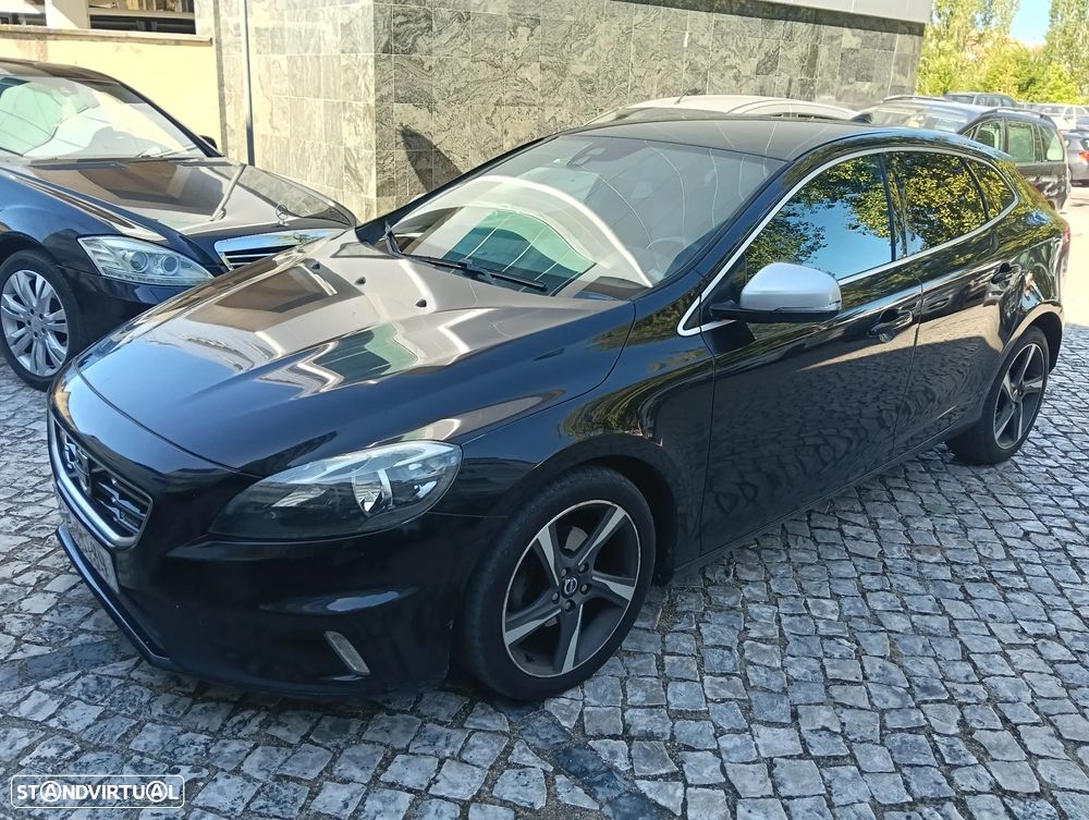 Volvo V40 1.6 D2 R-Design — fotografia 32