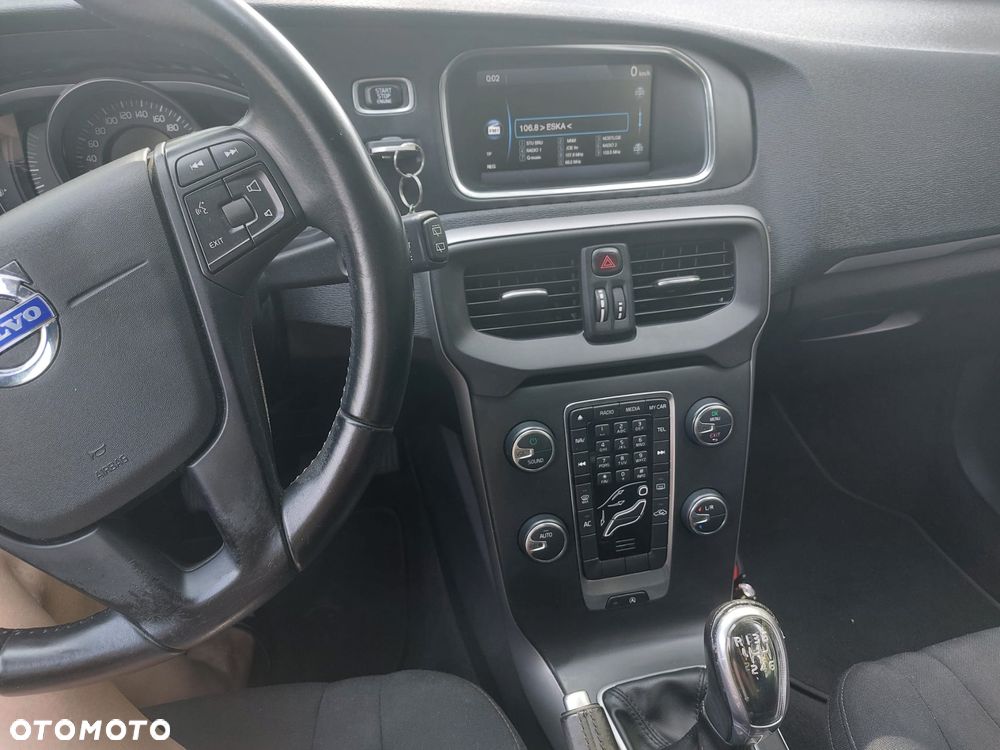 Volvo V40 D2 Base - 10