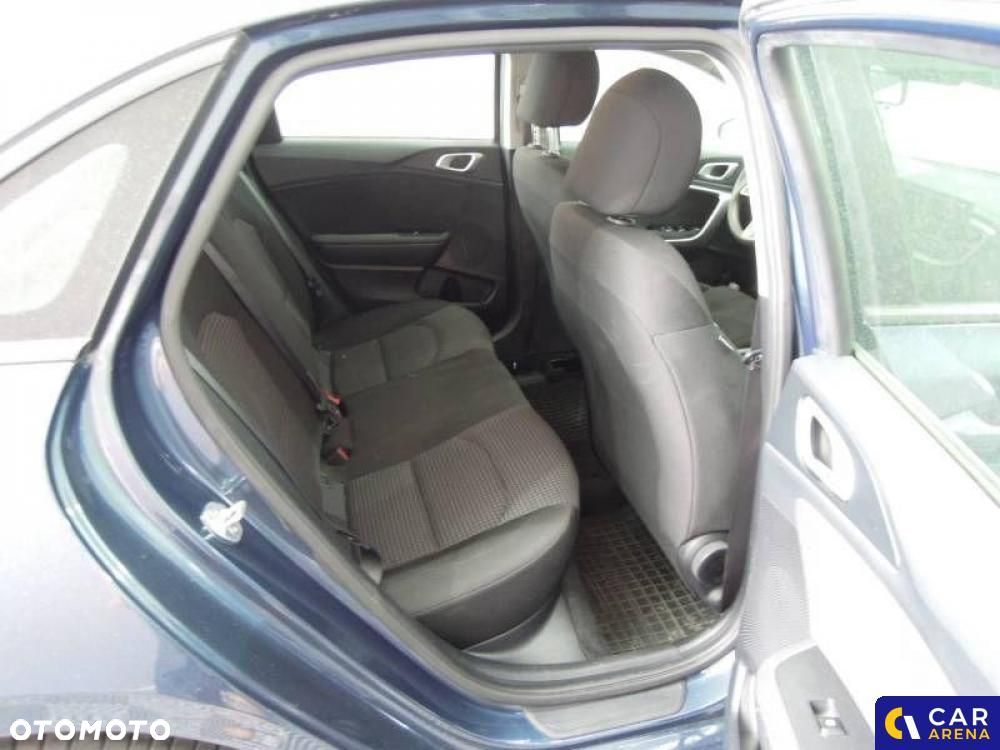 Kia Ceed - 22