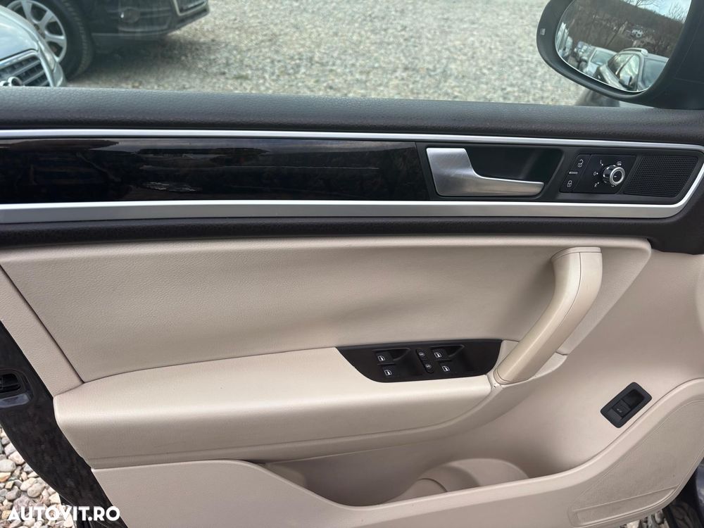 Volkswagen Touareg - 23