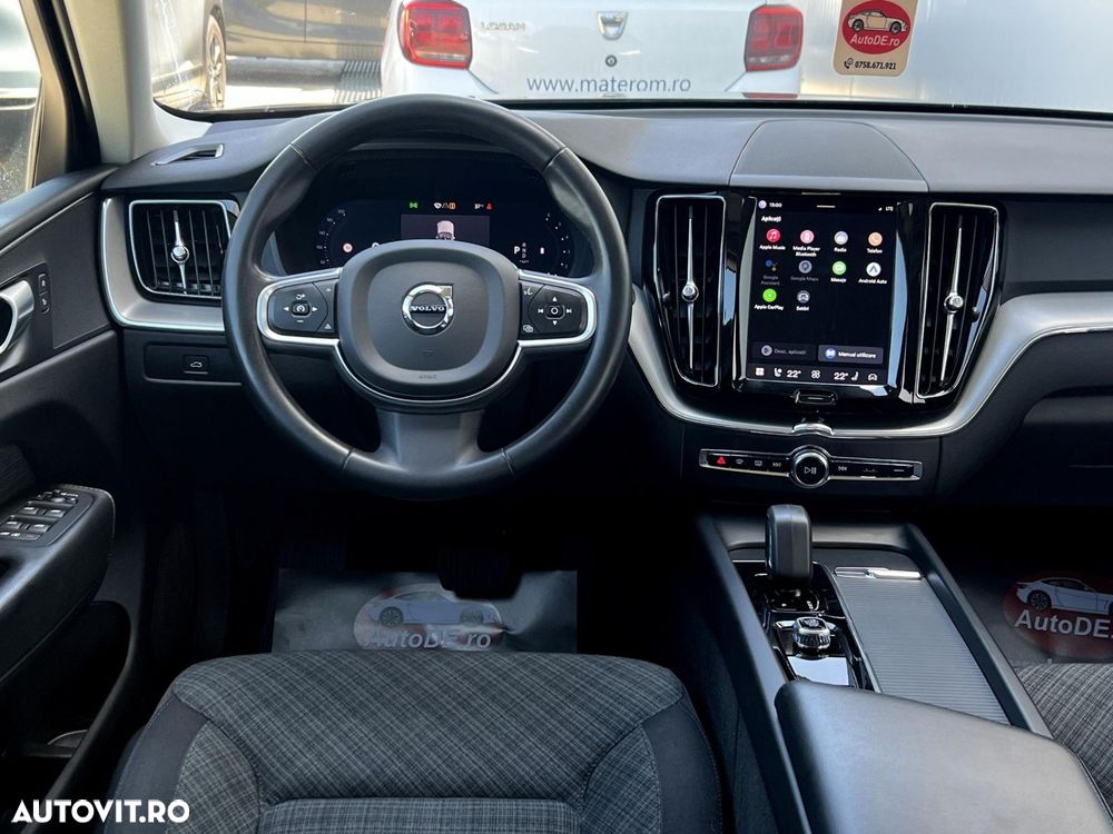 Volvo XC 60 B4 MHEV AT AWD Core - 10