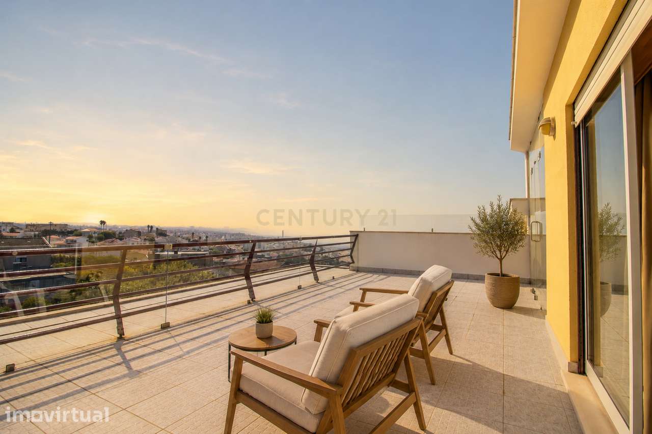T3 com Terraço e Vista Mar Panorâmica, Garagem para 3 Viaturas - Grande imagem: 2/40