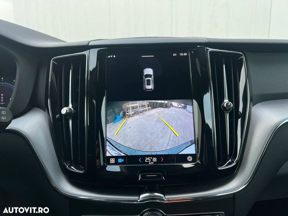 Volvo XC 60 B4 D AWD Geartronic Momentum Pro - 20