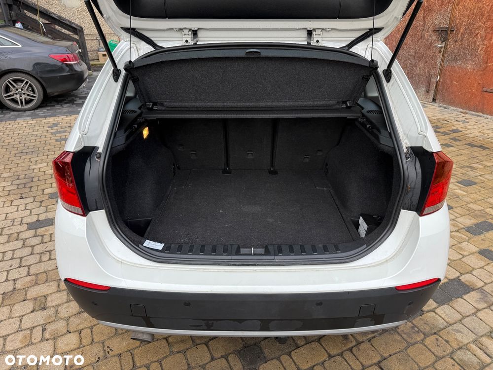 BMW X1 sDrive18d xLine - 15