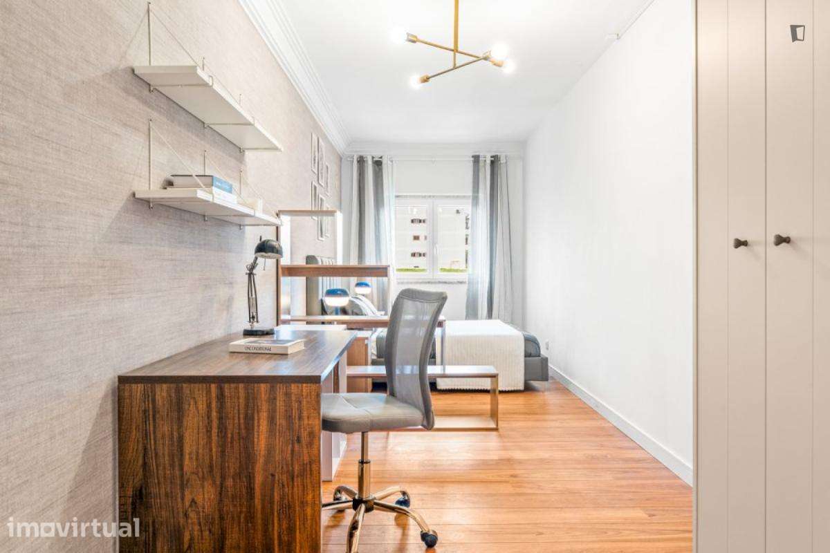 Quarto - localizado em Oeiras Lisbon - Grande imagem: 3/31