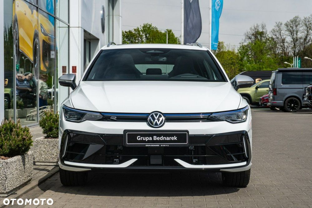 Volkswagen Golf - 6
