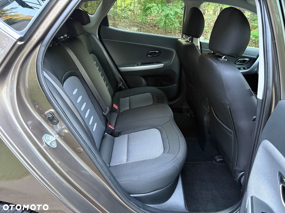 Kia Ceed 1.6 GDI L Business Line - 8