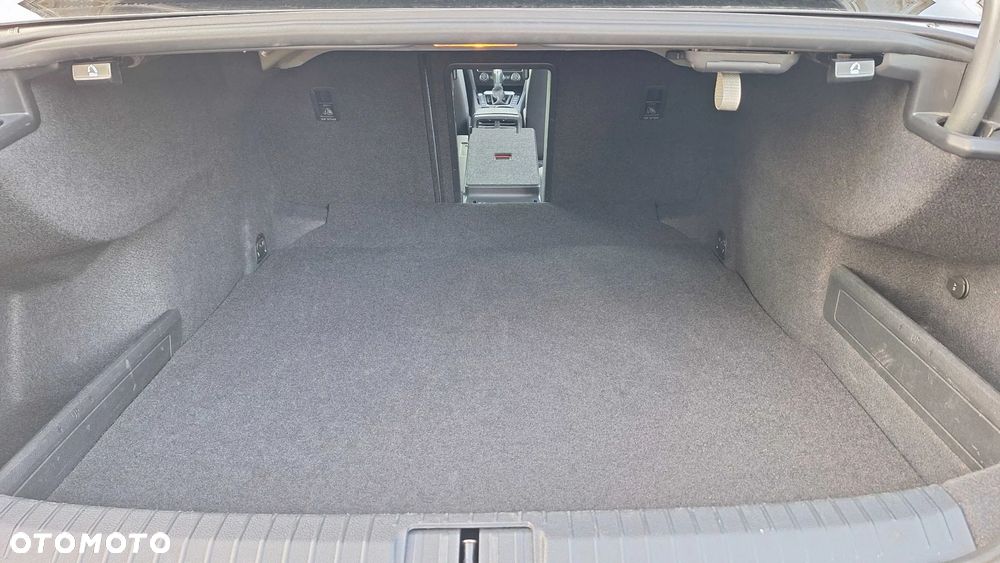 Volkswagen Passat - 40