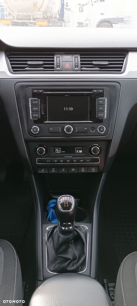 Skoda RAPID 1.6 TDI DPF Ambition Max - 7