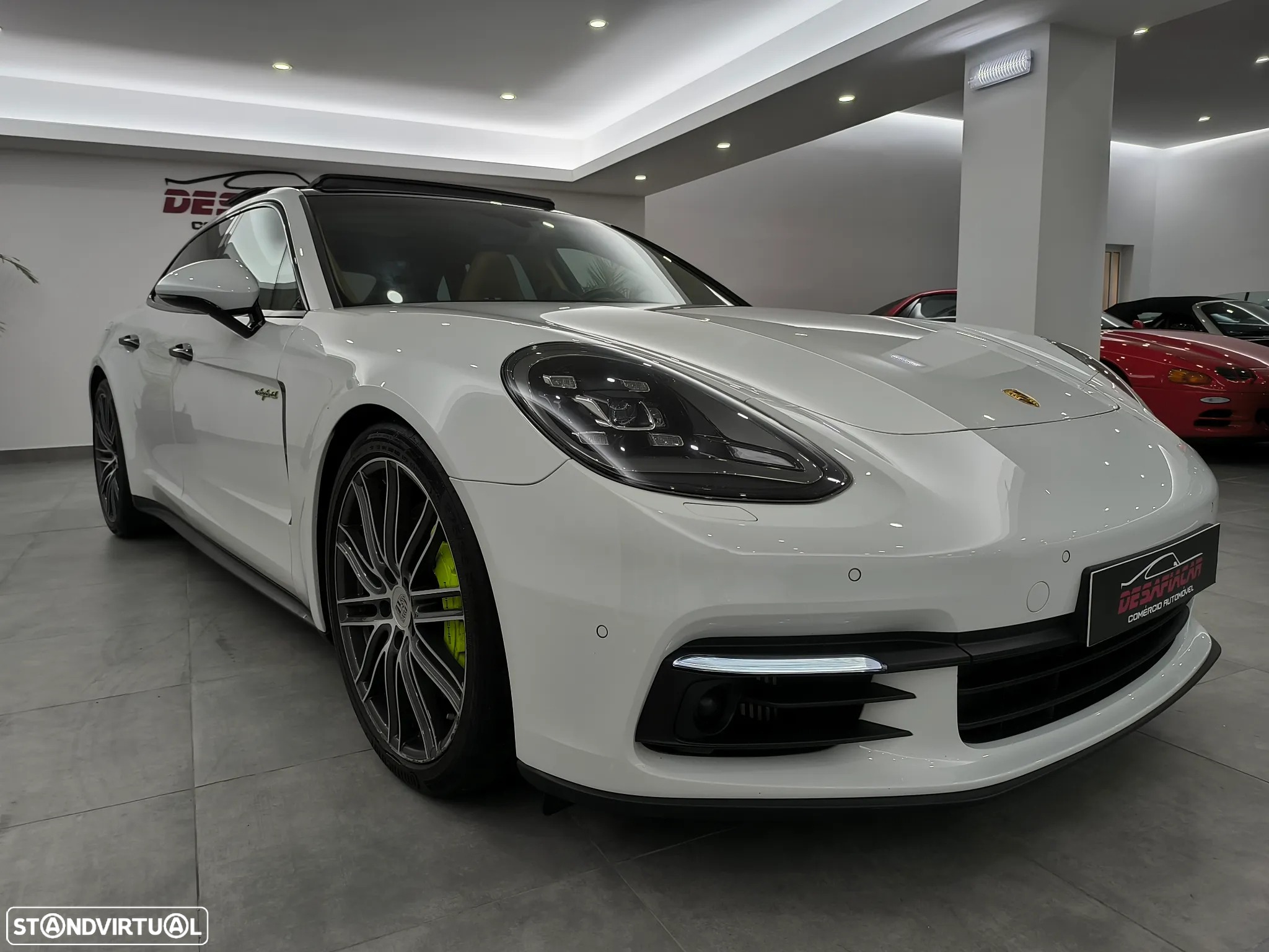 Porsche Panamera Sport Turismo 4 E-Hybrid - 13