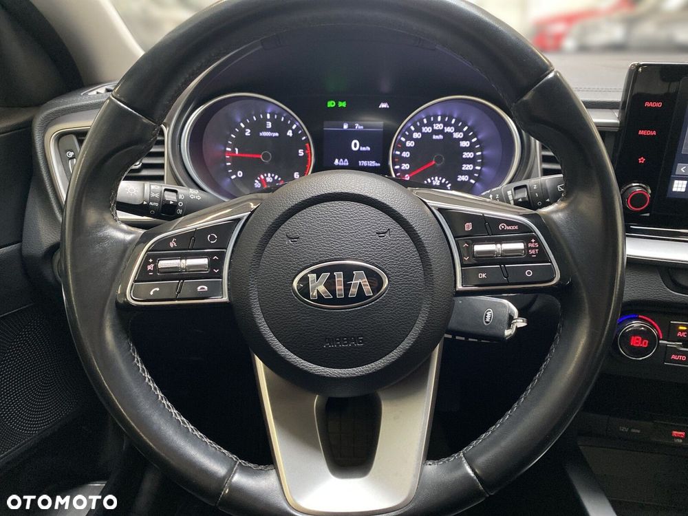 Kia Ceed - 19