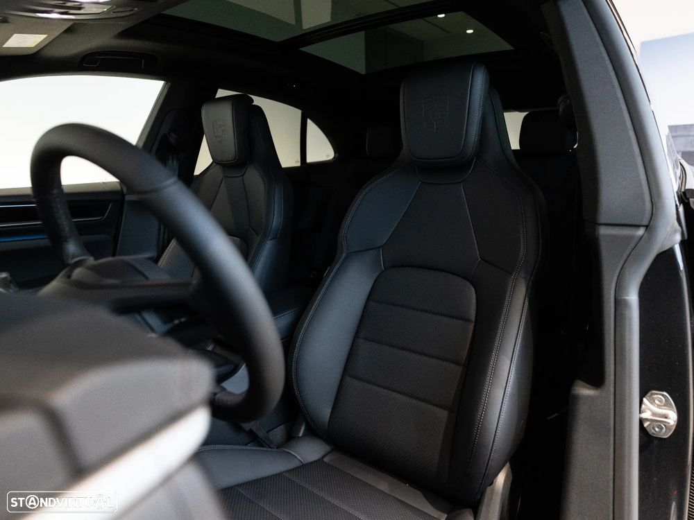 Porsche Macan Electric 4 - 21