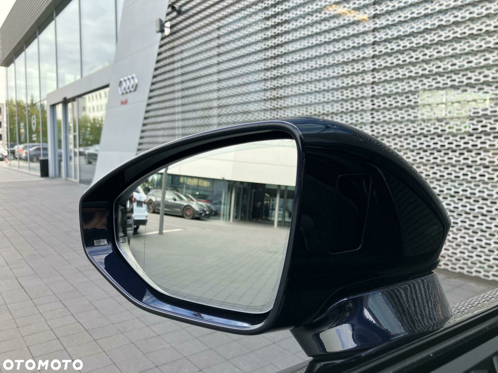 Audi A8 - 32