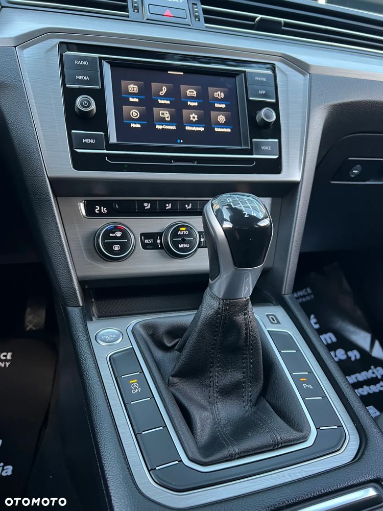 Volkswagen Passat 1.5 TSI EVO Essence - 15