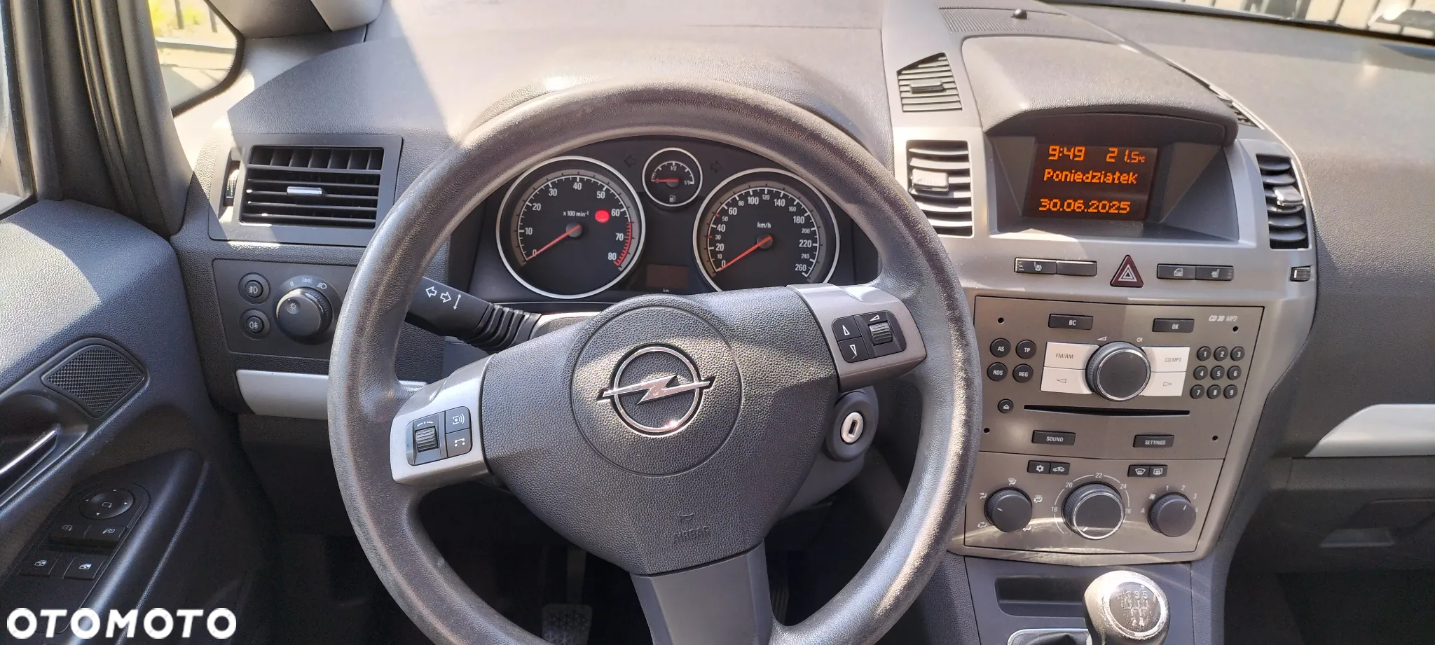 Opel Zafira - 16
