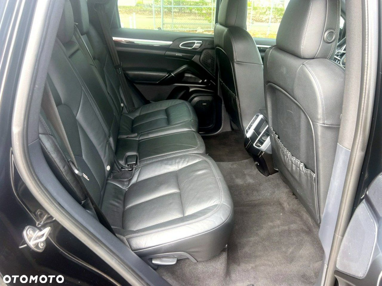 Porsche Cayenne - 13