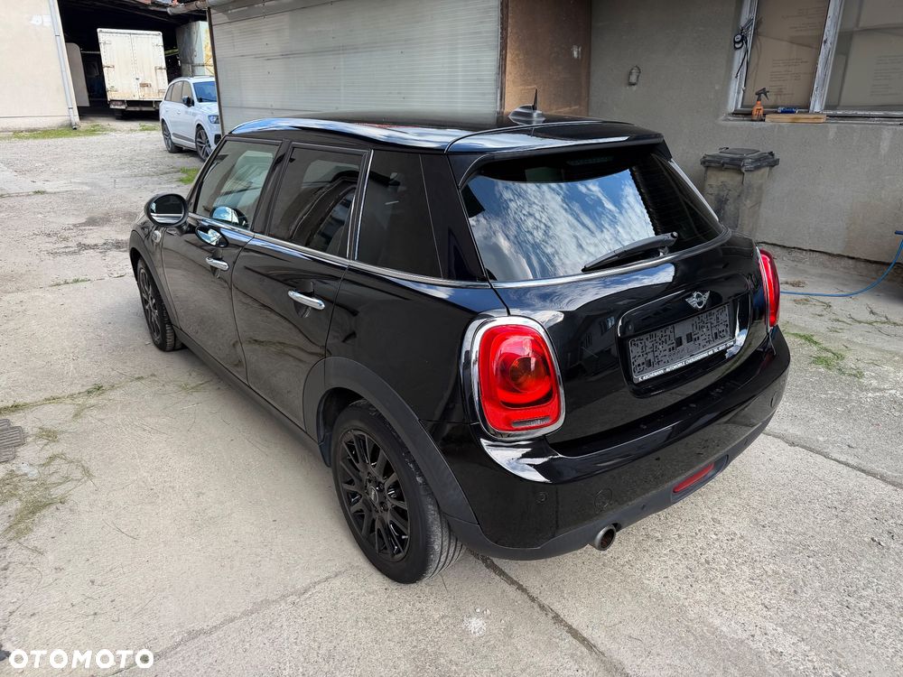 MINI Cooper Seven Chili - 27