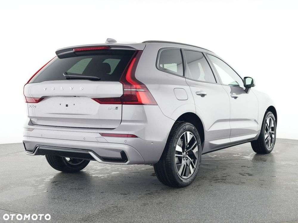 Volvo XC 60 B5 B AWD Plus Dark - 2