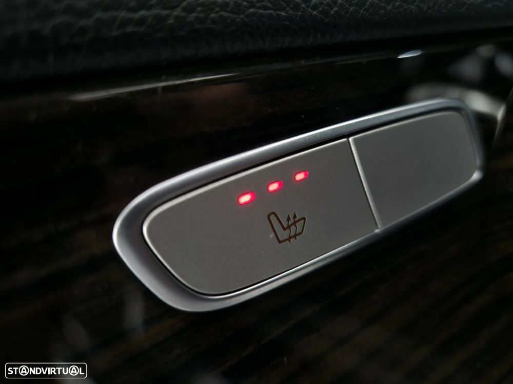 Mercedes-Benz C 300 BlueTEC Hybrid AMG Line - 12