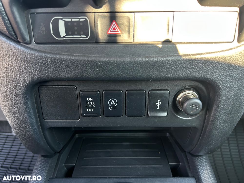 Mitsubishi L200 Double Cab 2.4 DI-D M/T Intense - 28